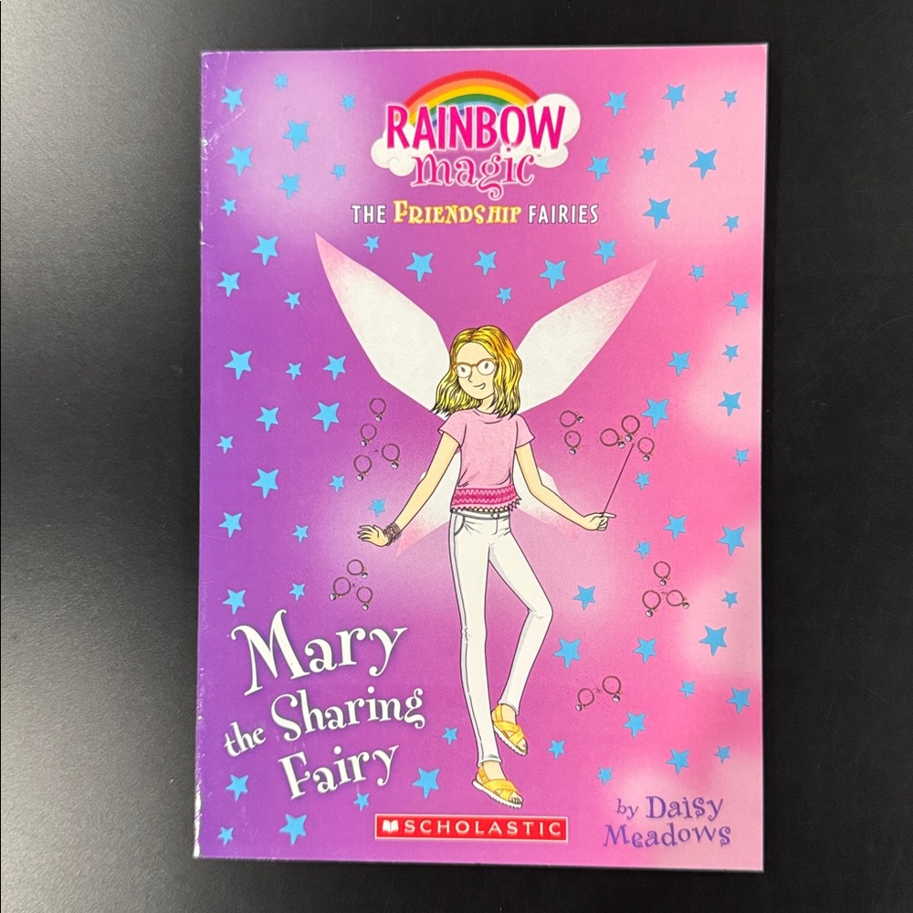 Rainbow Magic: The Friendship Fairies #2: Mary the Sharing Fairy - Novel